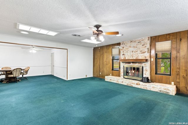 2531 LOWER SEGUIN RD, Marion, TX 78124