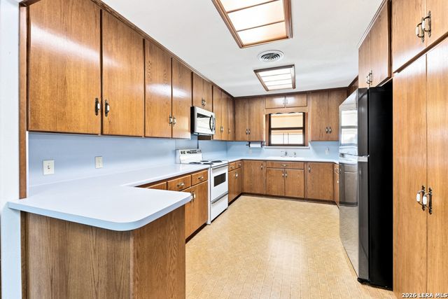 2531 LOWER SEGUIN RD, Marion, TX 78124