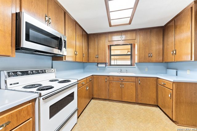 2531 LOWER SEGUIN RD, Marion, TX 78124