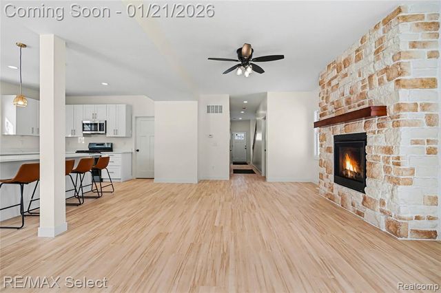 408 3rd Street, Fenton, MI 48430