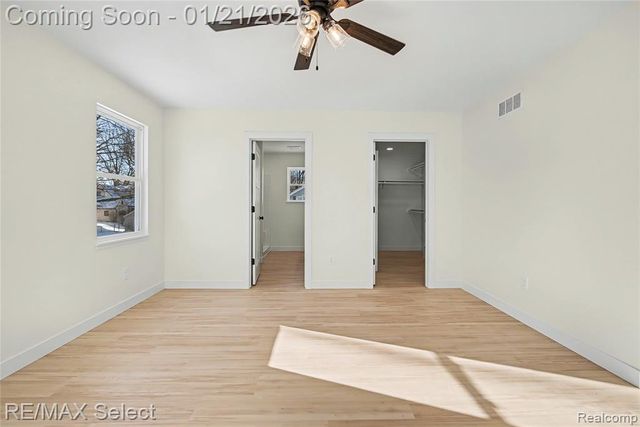 408 3rd Street, Fenton, MI 48430