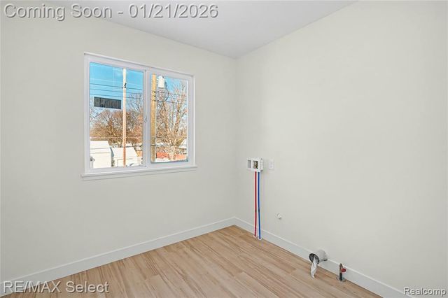 408 3rd Street, Fenton, MI 48430