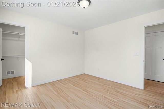 408 3rd Street, Fenton, MI 48430