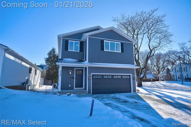 408 3rd Street, Fenton, MI 48430