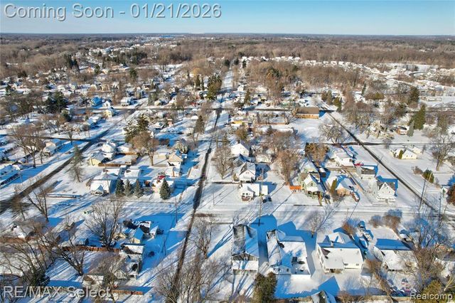 408 3rd Street, Fenton, MI 48430