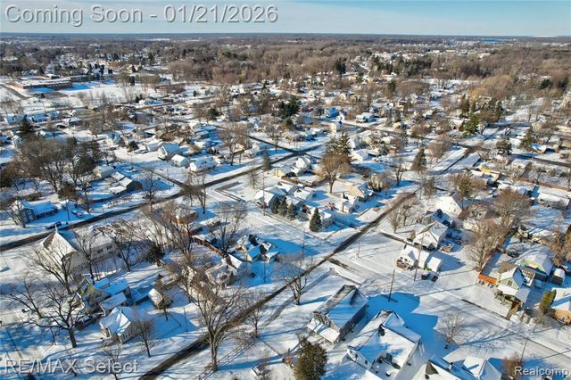 408 3rd Street, Fenton, MI 48430