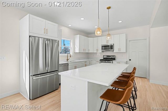 408 3rd Street, Fenton, MI 48430