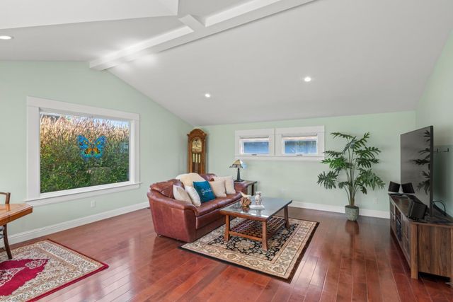311 Walnut Street, Pacific Grove, CA 93950