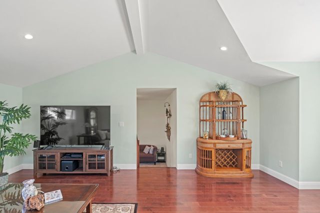 311 Walnut Street, Pacific Grove, CA 93950