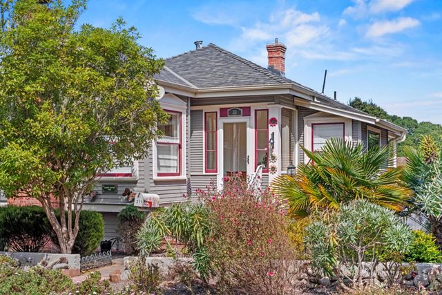 311 Walnut Street, Pacific Grove, CA 93950