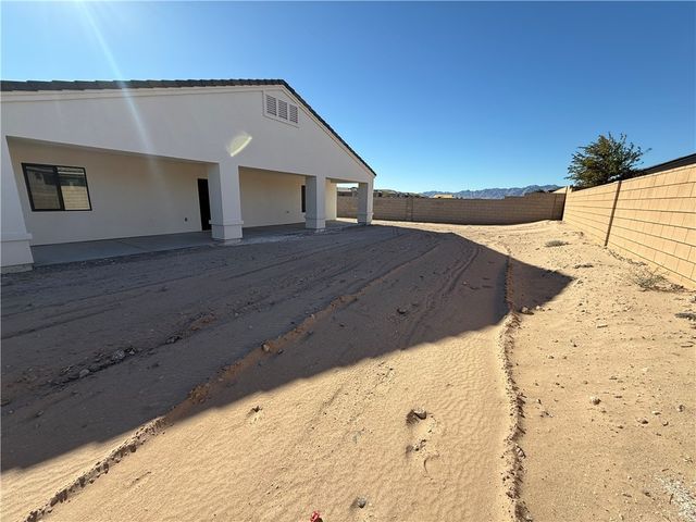 2195 E Hayden Way, Fort Mohave, AZ 86426
