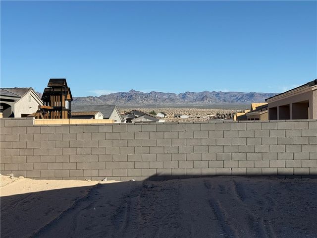 2195 E Hayden Way, Fort Mohave, AZ 86426