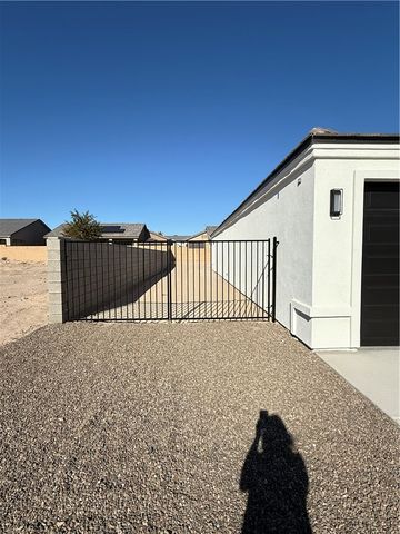 2195 E Hayden Way, Fort Mohave, AZ 86426
