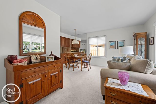 1196 Hawthorne Road, Grosse Pointe Woods, MI 48236