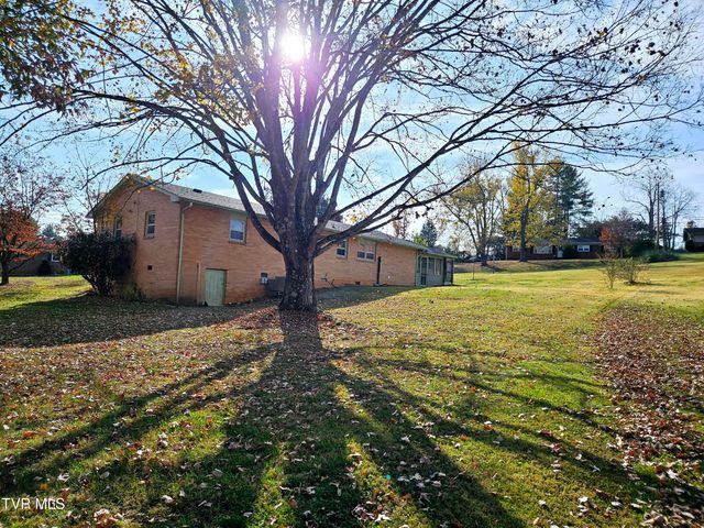 1907 Club Drive, Johnson City, TN 37601
