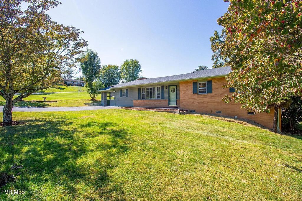 1907 Club Drive, Johnson City, TN 37601