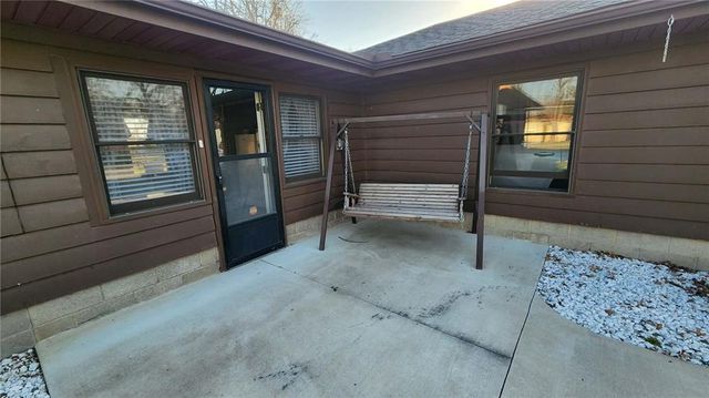 202 S High Street, Arma, KS 66712