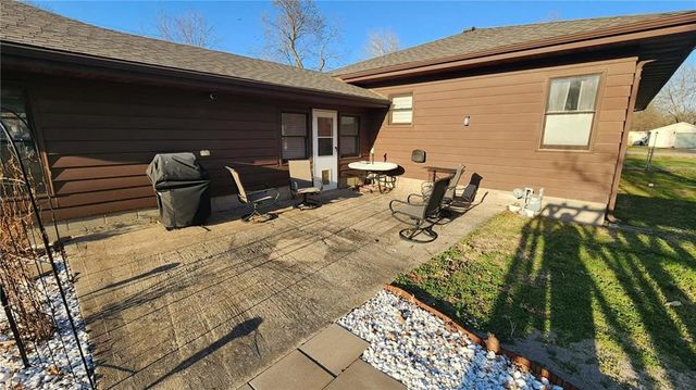 202 S High Street, Arma, KS 66712