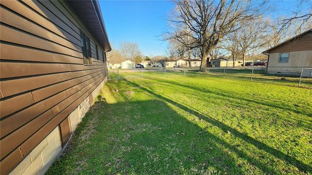 202 S High Street, Arma, KS 66712