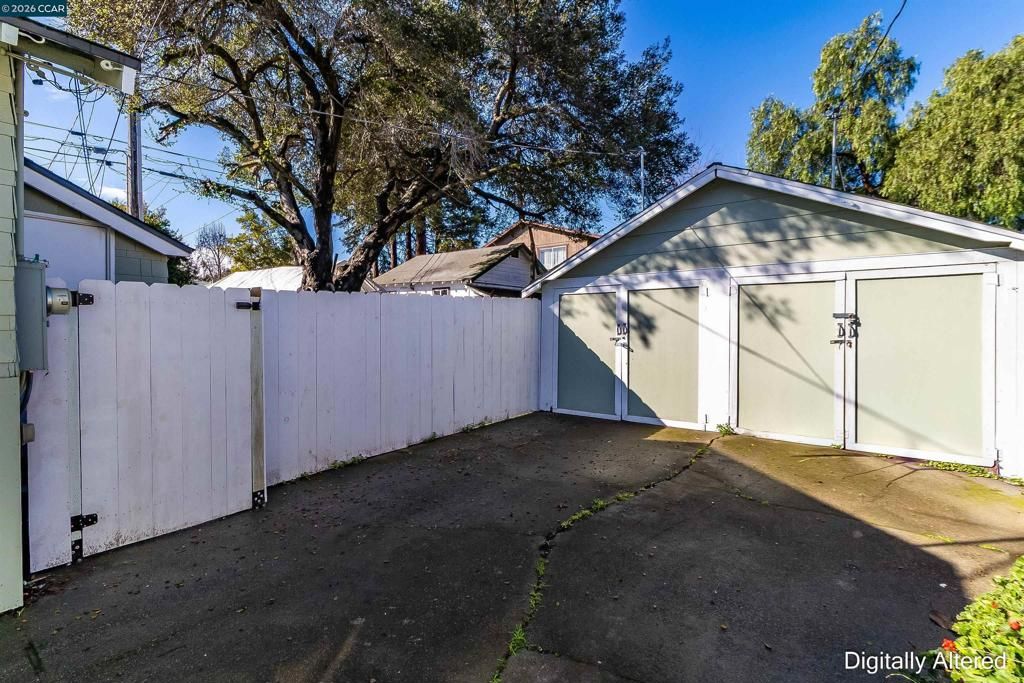 Image 24 of property listing at 125 Broadway St, Vallejo, CA 94590