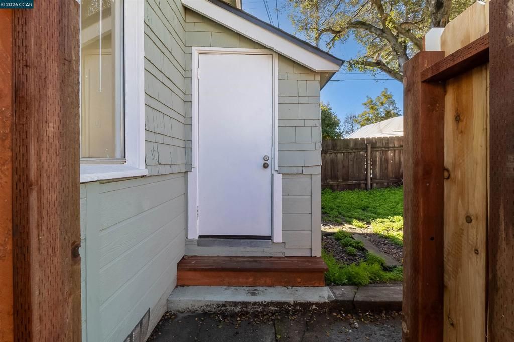 Image 26 of property listing at 125 Broadway St, Vallejo, CA 94590
