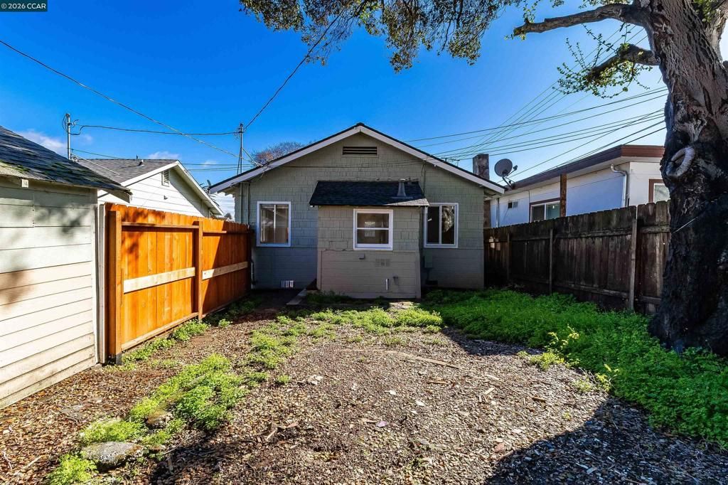 Image 29 of property listing at 125 Broadway St, Vallejo, CA 94590