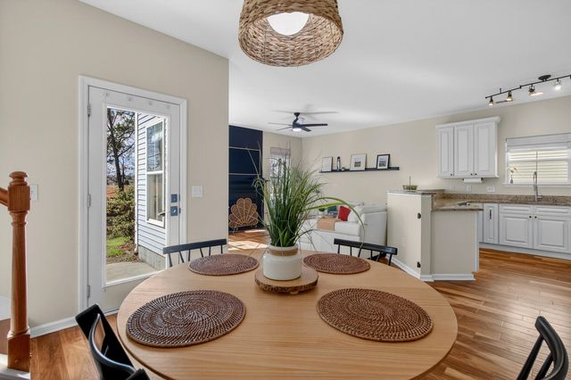 3245 Beaconsfield Road, Mount Pleasant, SC 29466