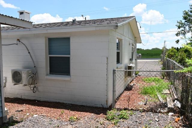 11907 FRONTAGE ROAD, Dade City, FL 33525