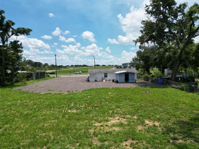 11907 FRONTAGE ROAD, Dade City, FL 33525