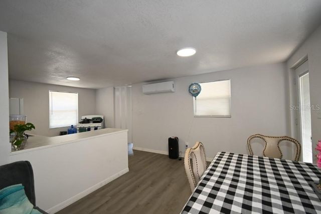 11907 FRONTAGE ROAD, Dade City, FL 33525