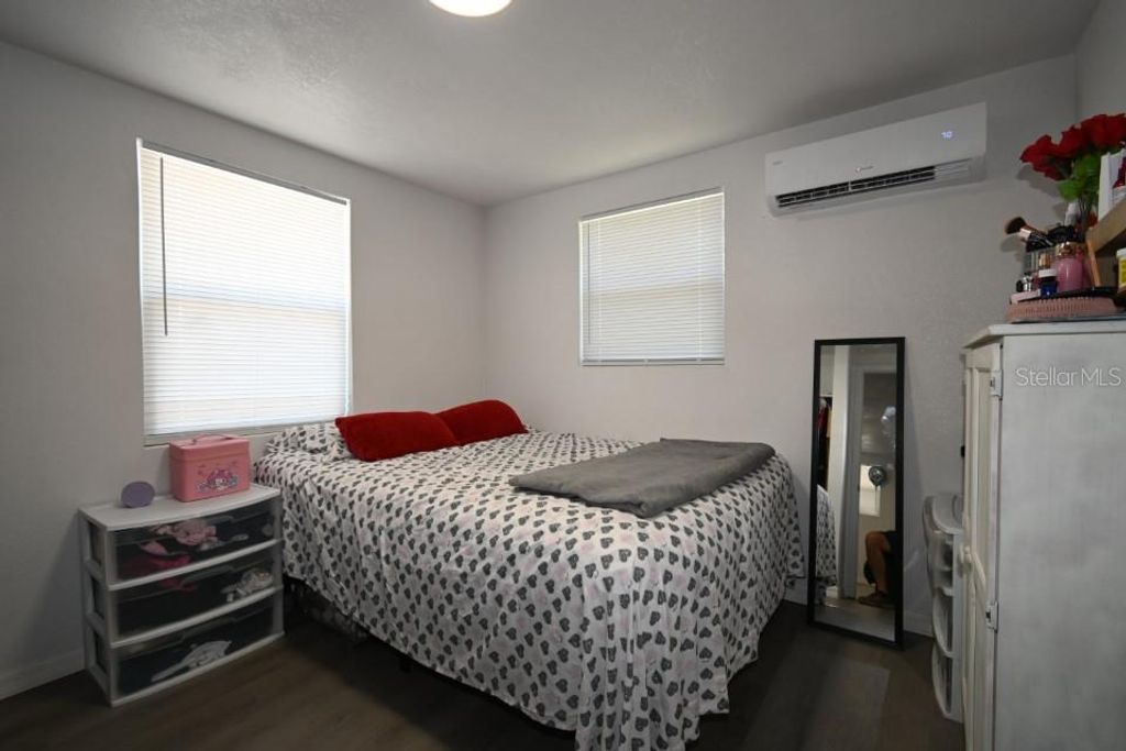 Image 13 of property listing at 11907 FRONTAGE ROAD, Dade City, FL 33525