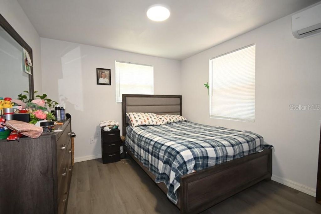 Image 15 of property listing at 11907 FRONTAGE ROAD, Dade City, FL 33525