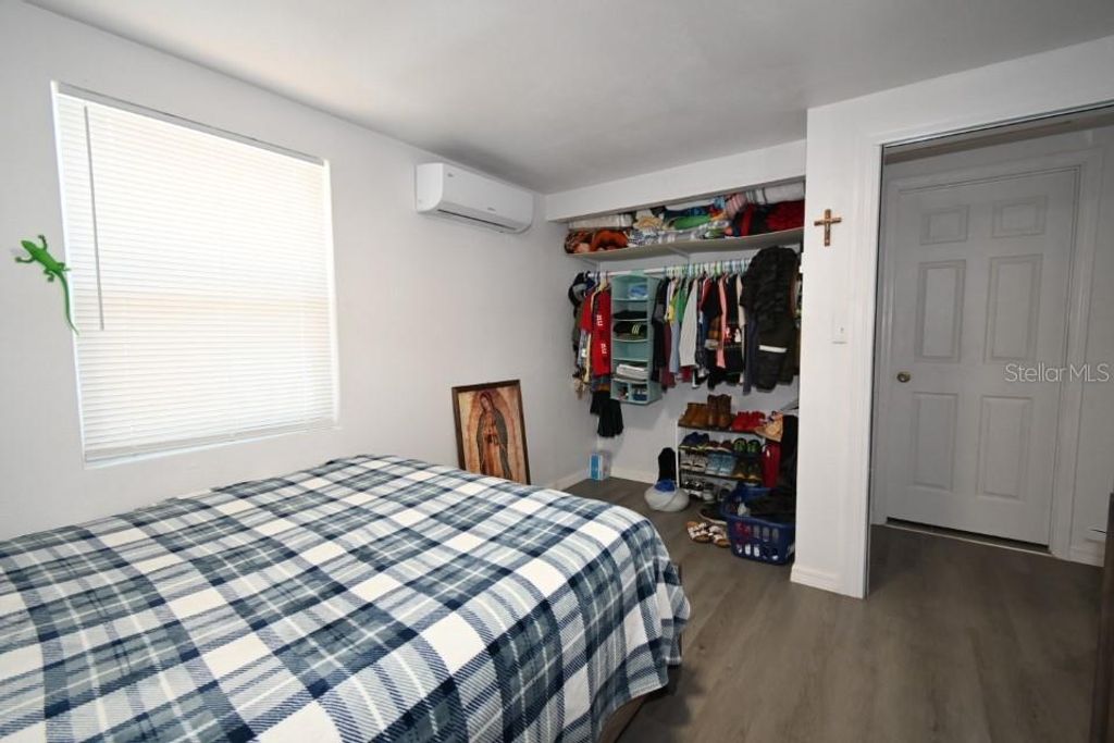 Image 16 of property listing at 11907 FRONTAGE ROAD, Dade City, FL 33525