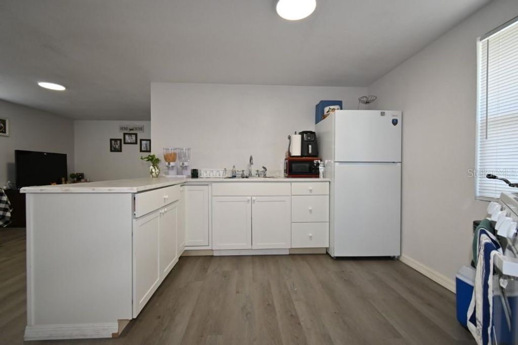 Image 10 of property listing at 11907 FRONTAGE ROAD, Dade City, FL 33525