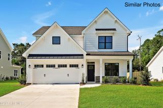100 Lennox Lane, Hampstead, NC 28443
