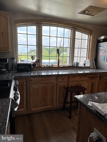 2136 HOOPERSVILLE RD, Fishing Creek, MD 21634