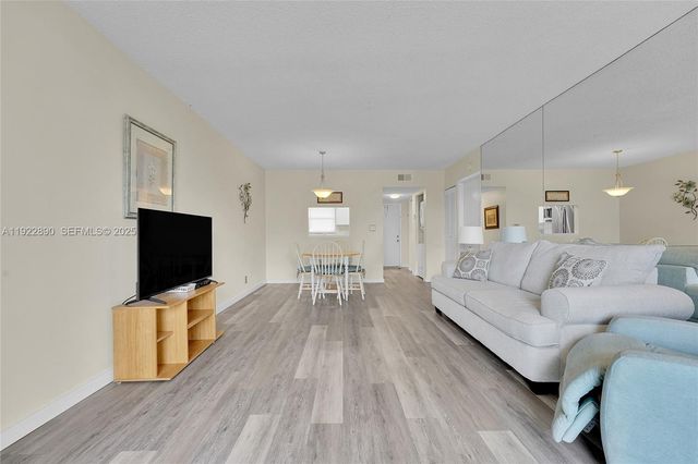 6890 Royal Palm Boulevard 109H, Margate, FL 33063