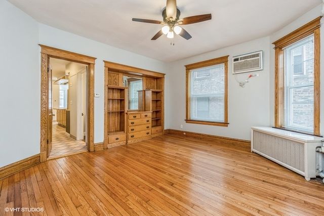 1130 S Oak Park Avenue 2, Oak Park, IL 60304