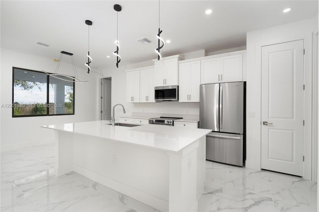 529 N Theodore Vail, Lehigh Acres, FL 33974