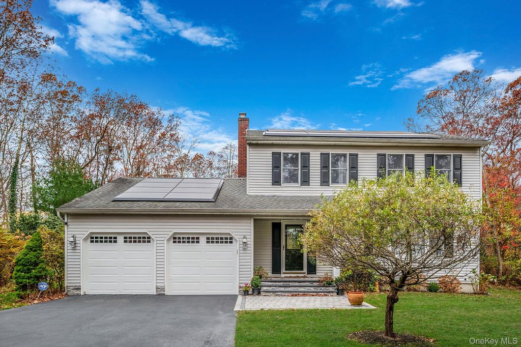 202 Gerard Road, Yaphank, NY 11980