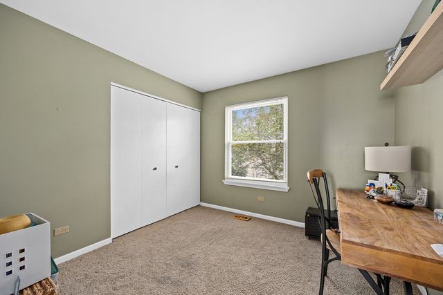 2 Buckboard Court, Bolingbrook, IL 60490