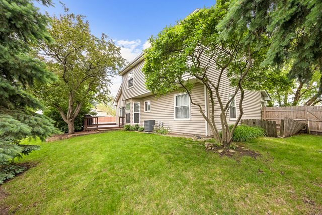 2 Buckboard Court, Bolingbrook, IL 60490