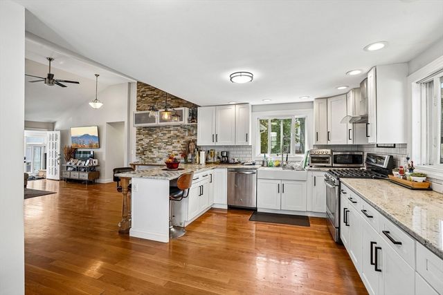 109 Broadsound Ave, Revere, MA 02151