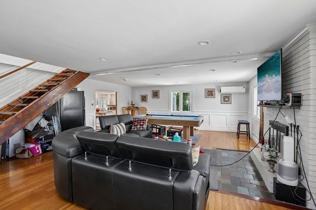 109 Broadsound Ave, Revere, MA 02151