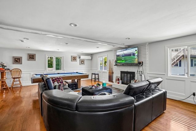 109 Broadsound Ave, Revere, MA 02151