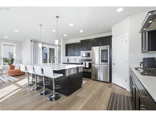 3955 Se LOSTINE Ln, Hillsboro, OR 97123