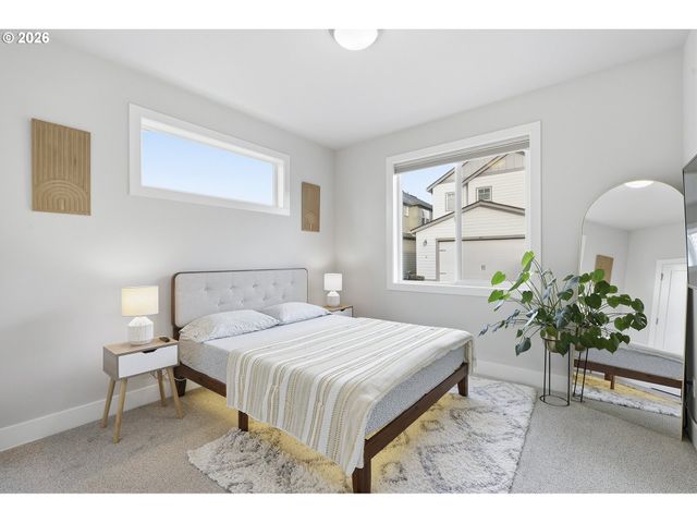 3955 Se LOSTINE Ln, Hillsboro, OR 97123