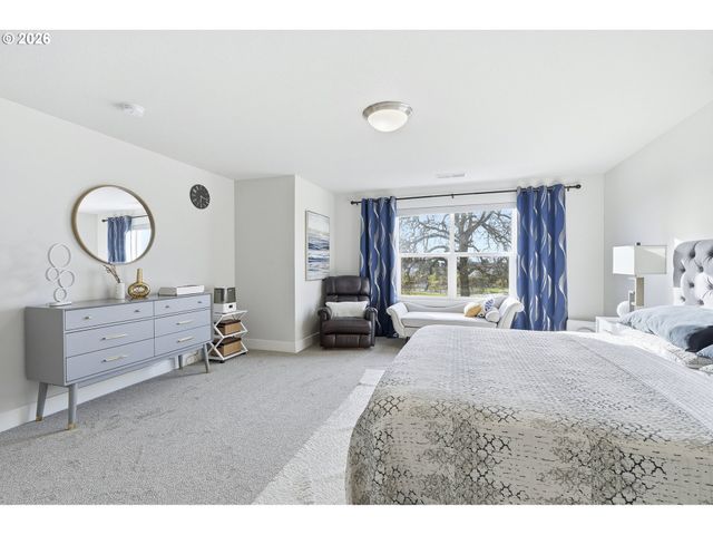 3955 Se LOSTINE Ln, Hillsboro, OR 97123