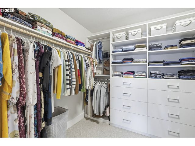 3955 Se LOSTINE Ln, Hillsboro, OR 97123