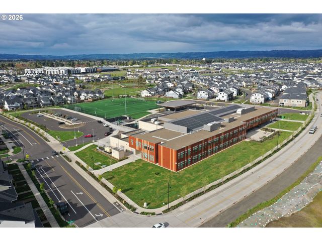 3955 Se LOSTINE Ln, Hillsboro, OR 97123